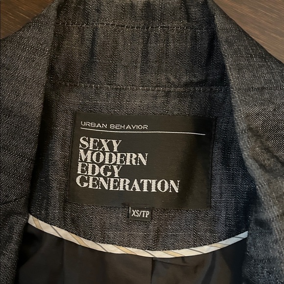 Women’s cropped blazer - Picture 2 of 3